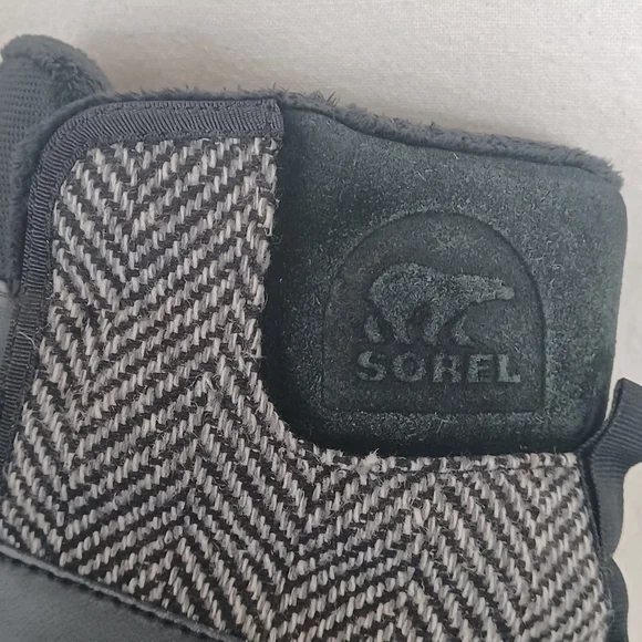 Sorel Women's Black/white and Teal Lace-Up Winter Boots. Sz 7. - Picture 6 of 10